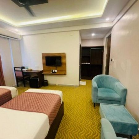 Vovo Hotels Yelahanka Luaran gambar
