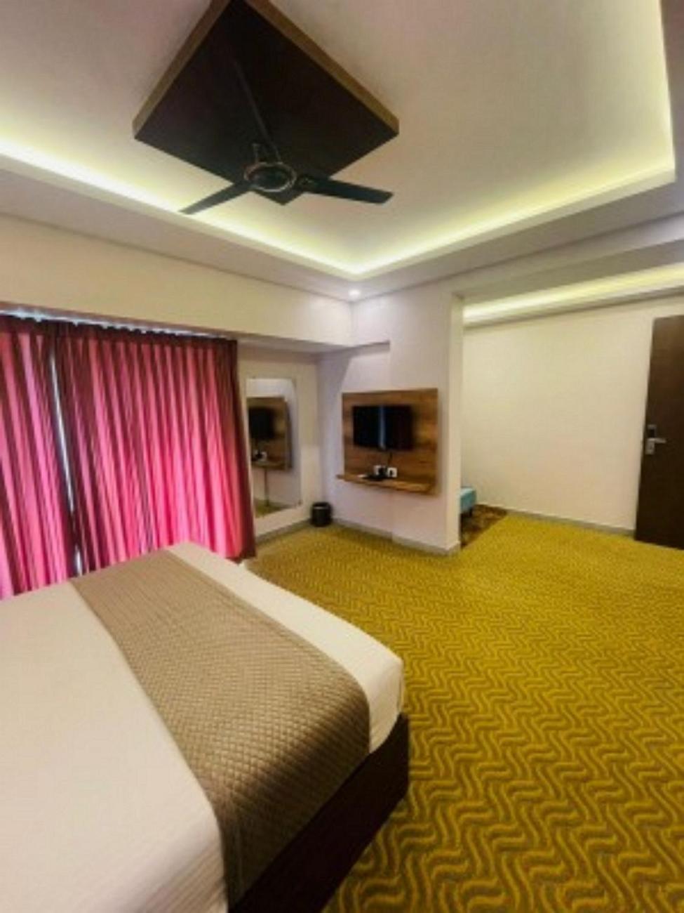 Vovo Hotels Yelahanka Luaran gambar