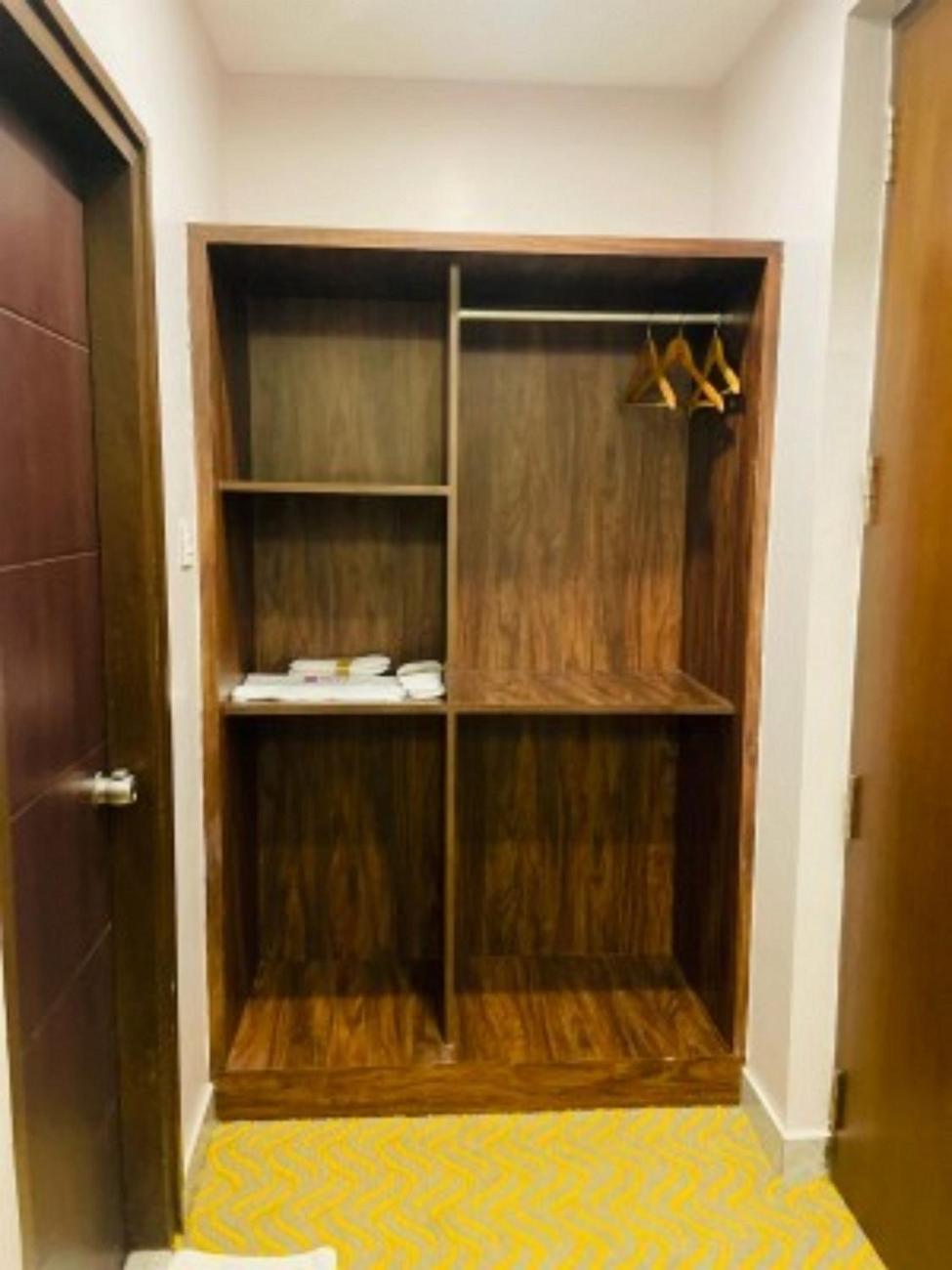 Vovo Hotels Yelahanka Luaran gambar