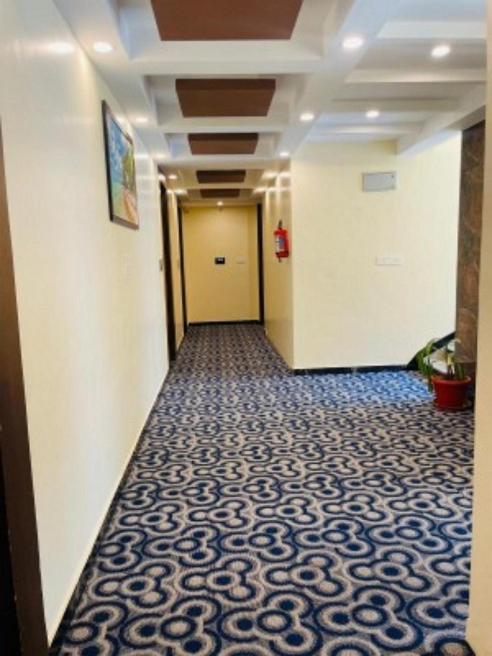 Vovo Hotels Yelahanka Luaran gambar