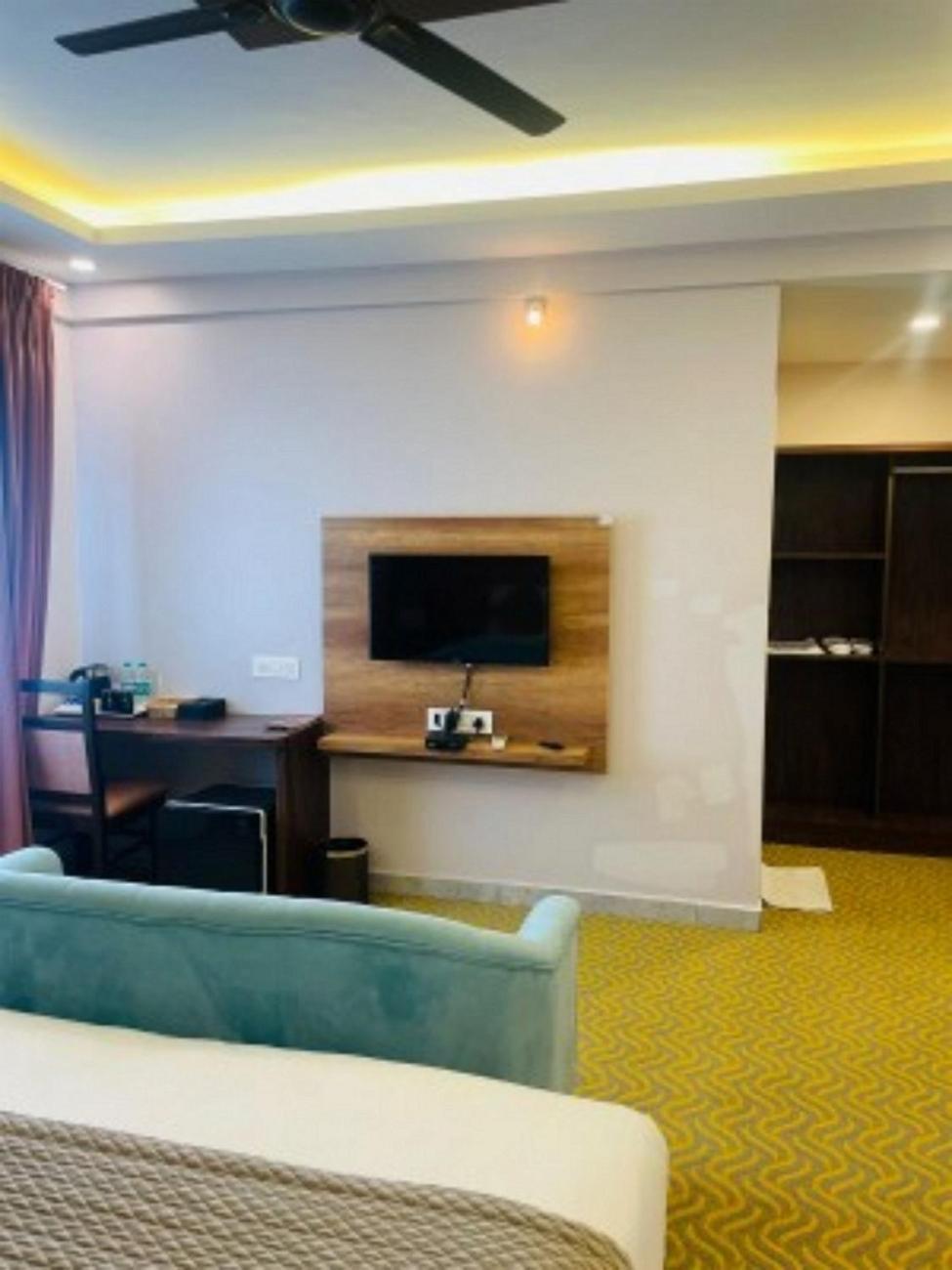 Vovo Hotels Yelahanka Luaran gambar