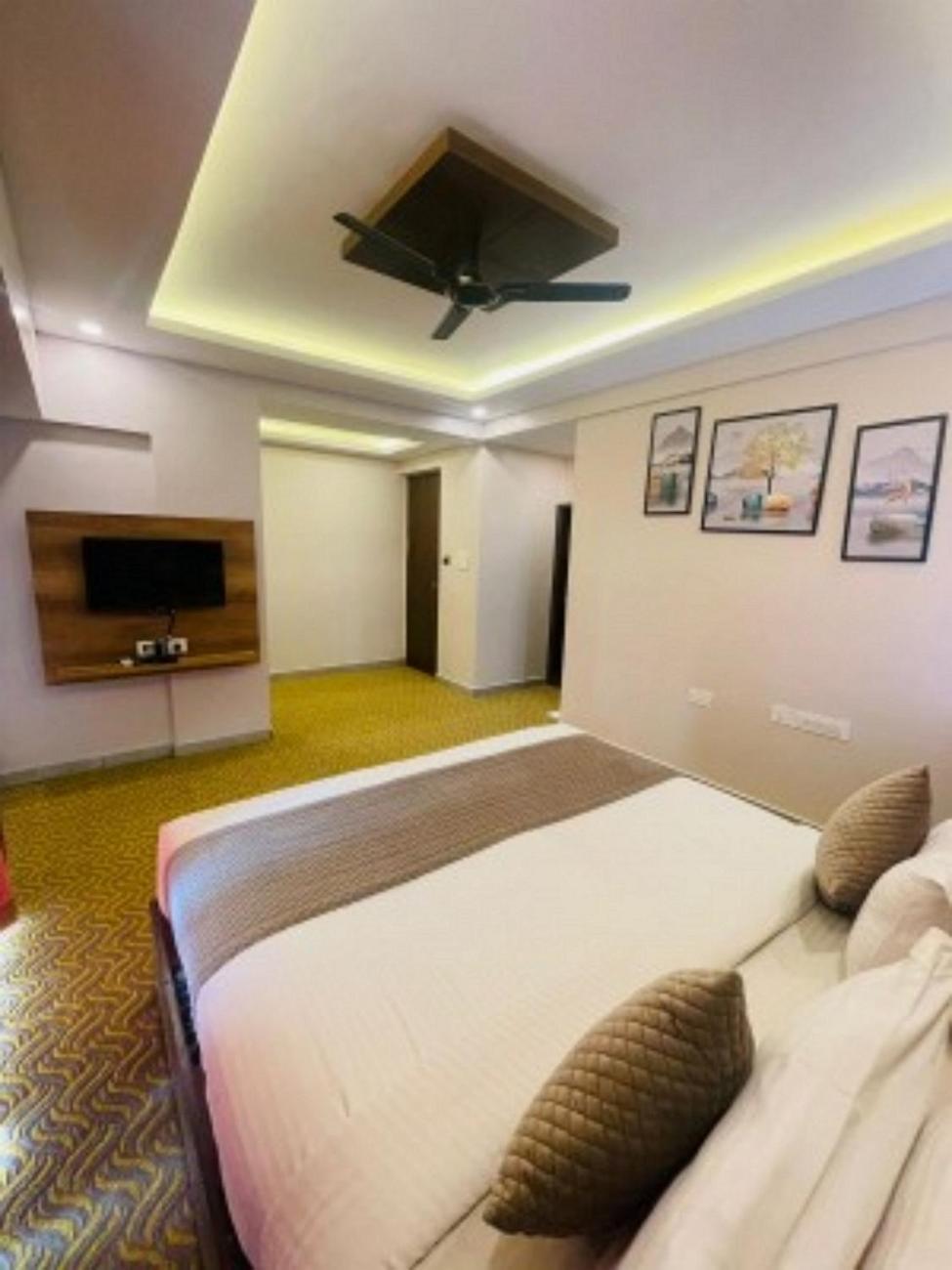 Vovo Hotels Yelahanka Luaran gambar