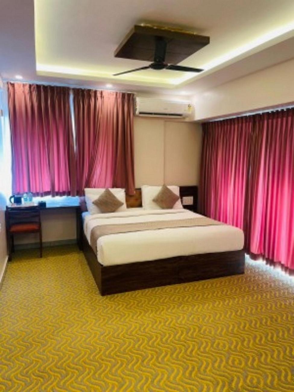 Vovo Hotels Yelahanka Luaran gambar